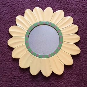 Flower mirror